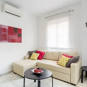 https://bright-quiet-and-nice-ground-floor-in-the-center.hotelsinnerja.org